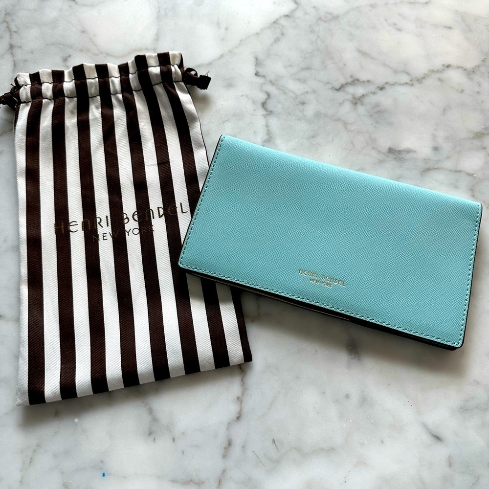 Henri Bendel wallet